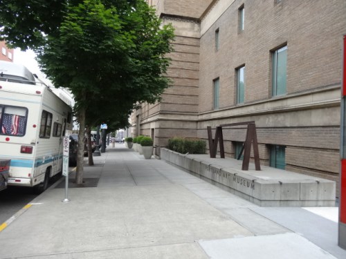 we parked this close to the musuem